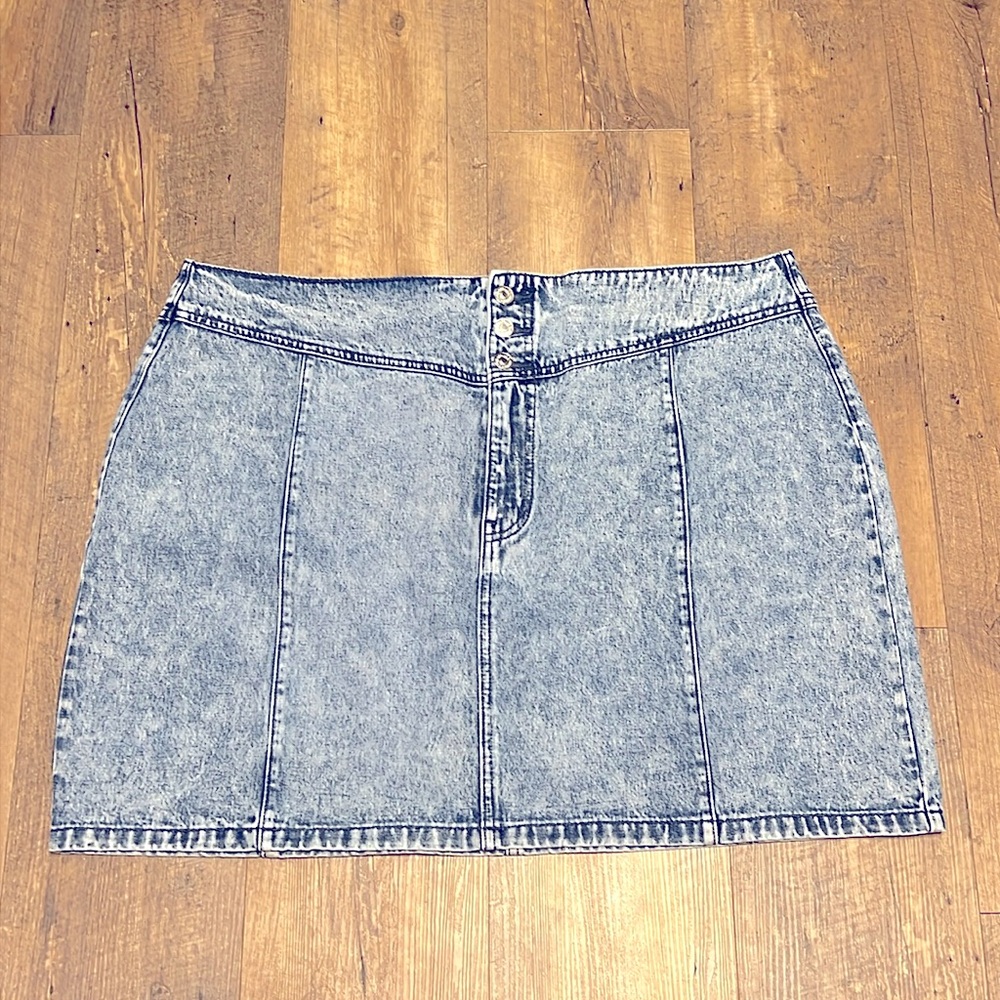 NWT Forever 21 Denim Mini Skirt Vintage Wash, Size 3X, 100% Cotton-no Stretch💕